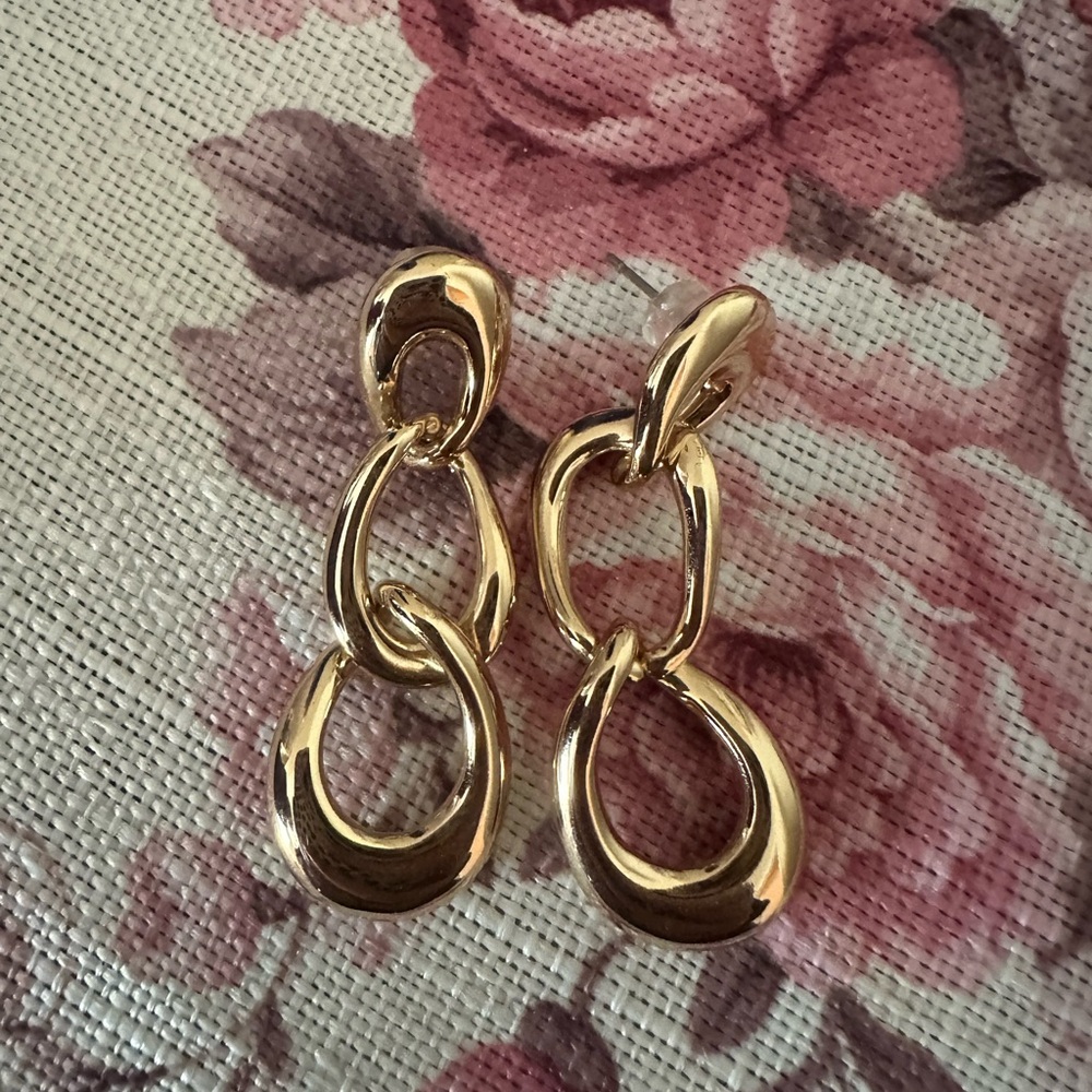 Anthropologie gold chain groovy link earrings
